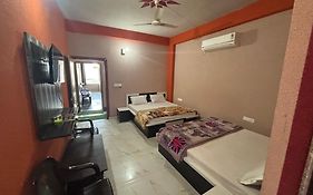 Hotel Chandar Palace - Near Khatu Shyam Ji Temple